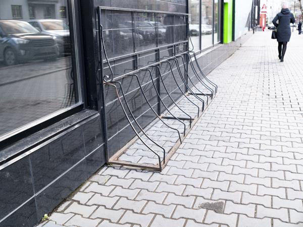 Empty bike rack