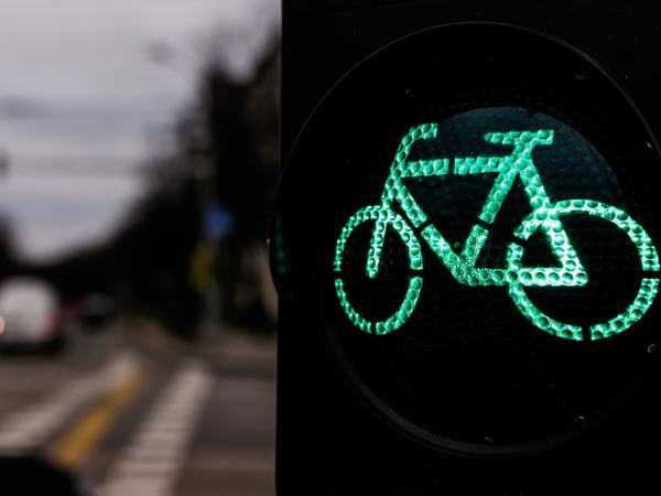 Green bicycle traffic light